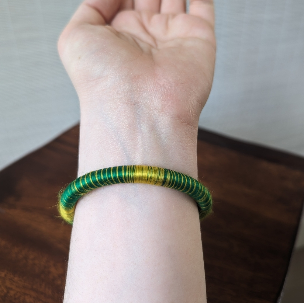 Threaded wrapped Bangle - Picture 2 of 5